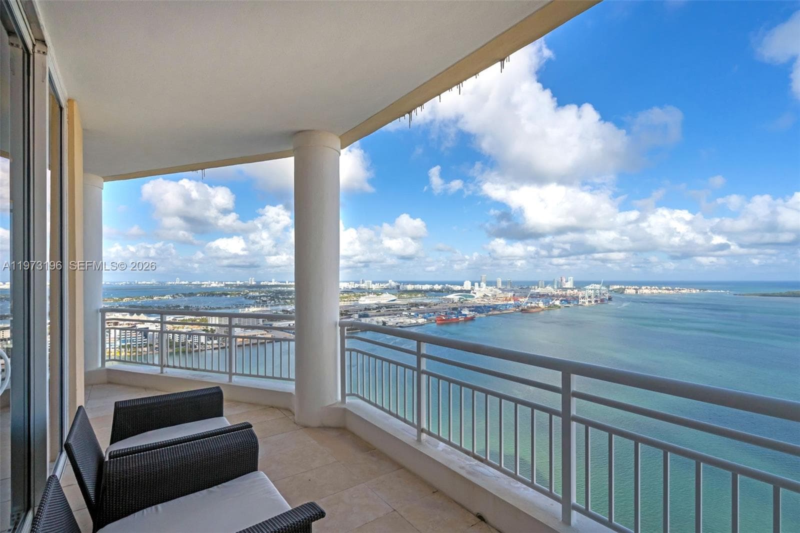 848 Brickell Key Dr, Miami FL 33131 — 32