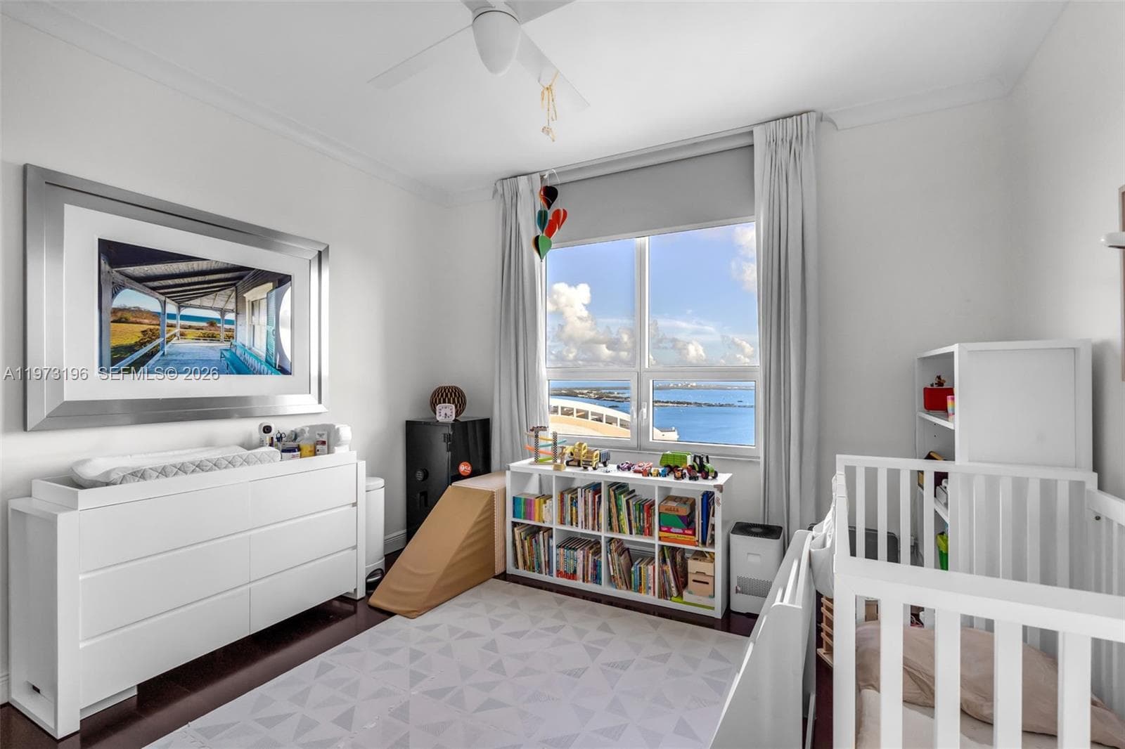 848 Brickell Key Dr, Miami FL 33131 — 24