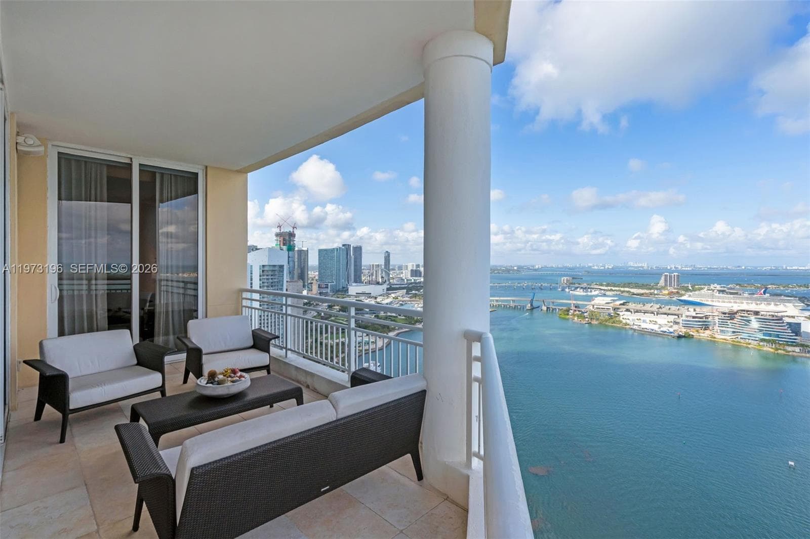 848 Brickell Key Dr, Miami FL 33131 — 30