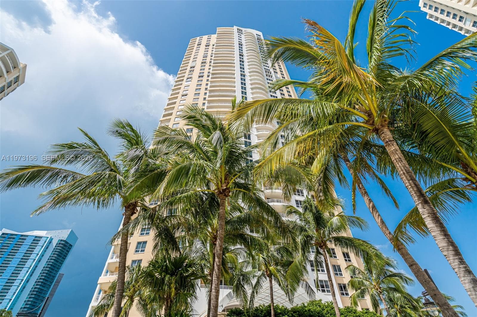 848 Brickell Key Dr, Miami FL 33131 — 38