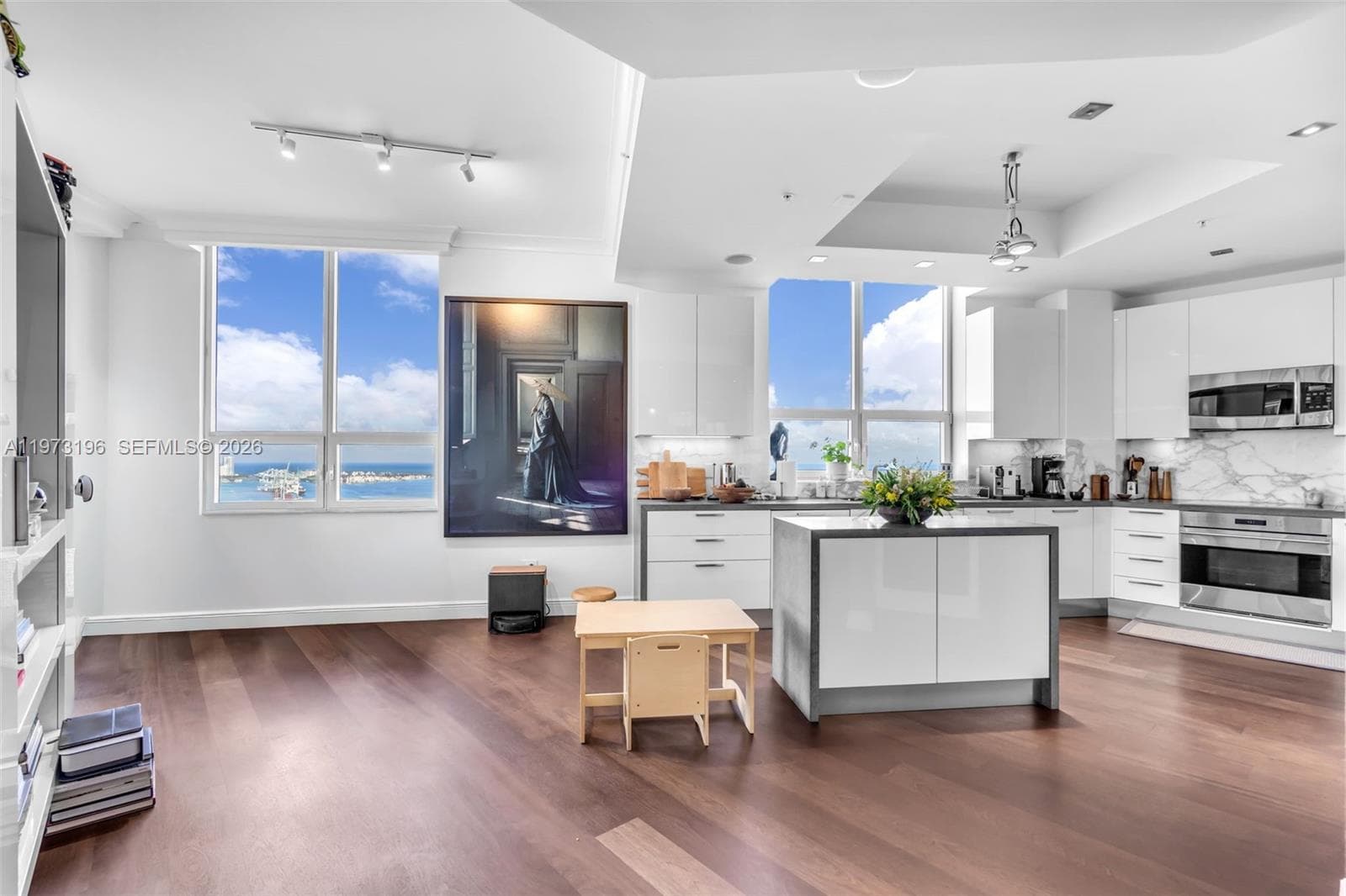 848 Brickell Key Dr, Miami FL 33131 — 15