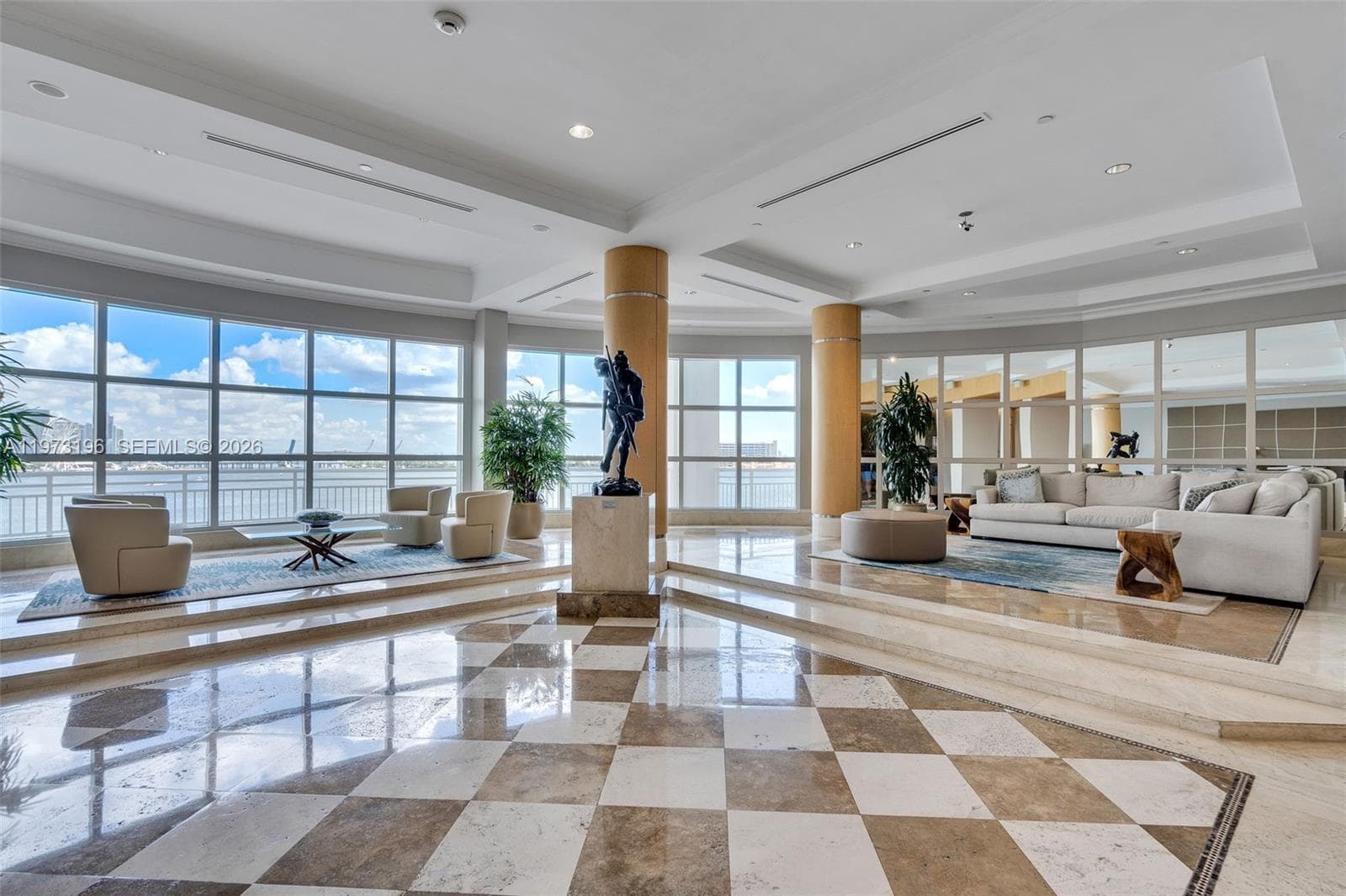 848 Brickell Key Dr, Miami FL 33131 — 40