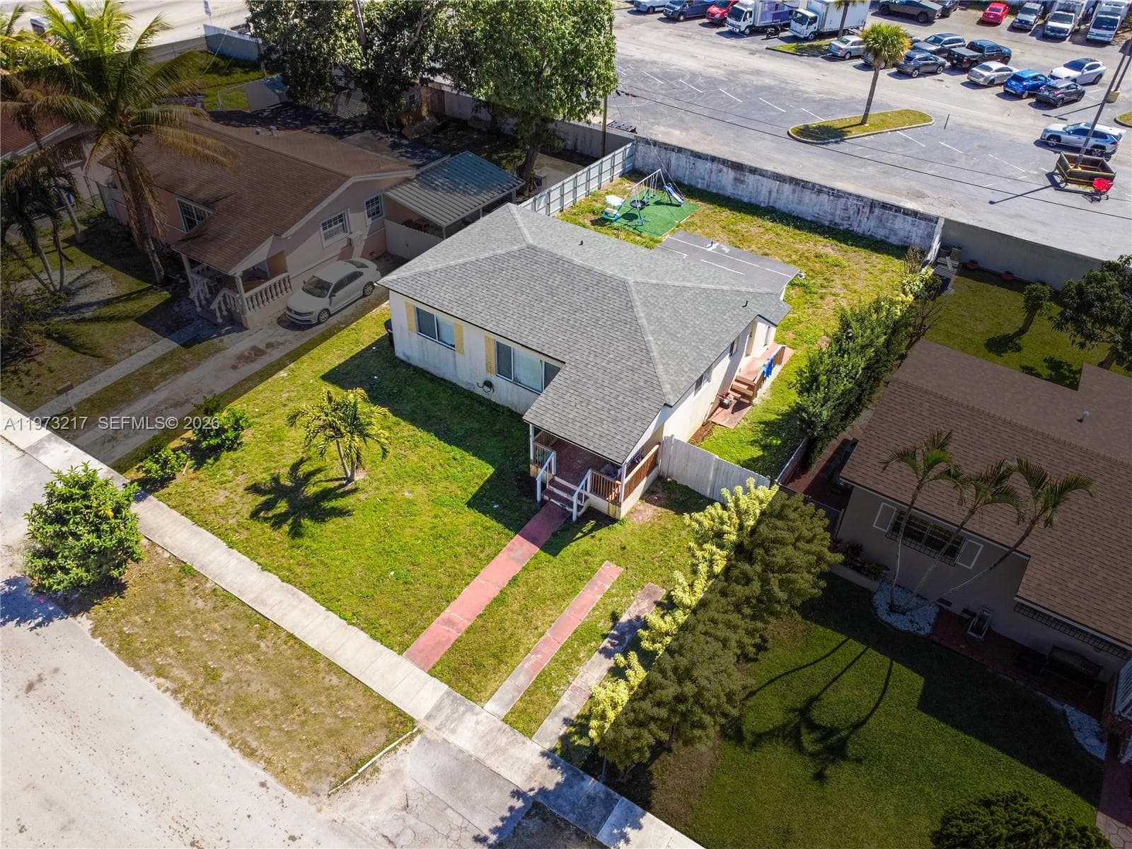 570 NE 169th St, North Miami Beach FL 33162 — 2