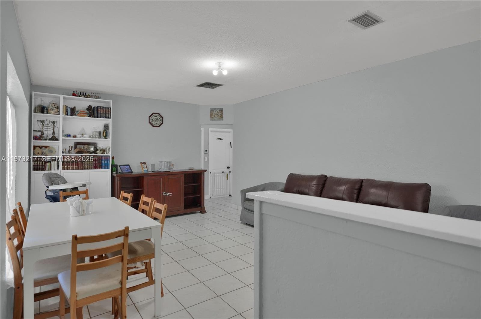 570 NE 169th St, North Miami Beach FL 33162 — 8