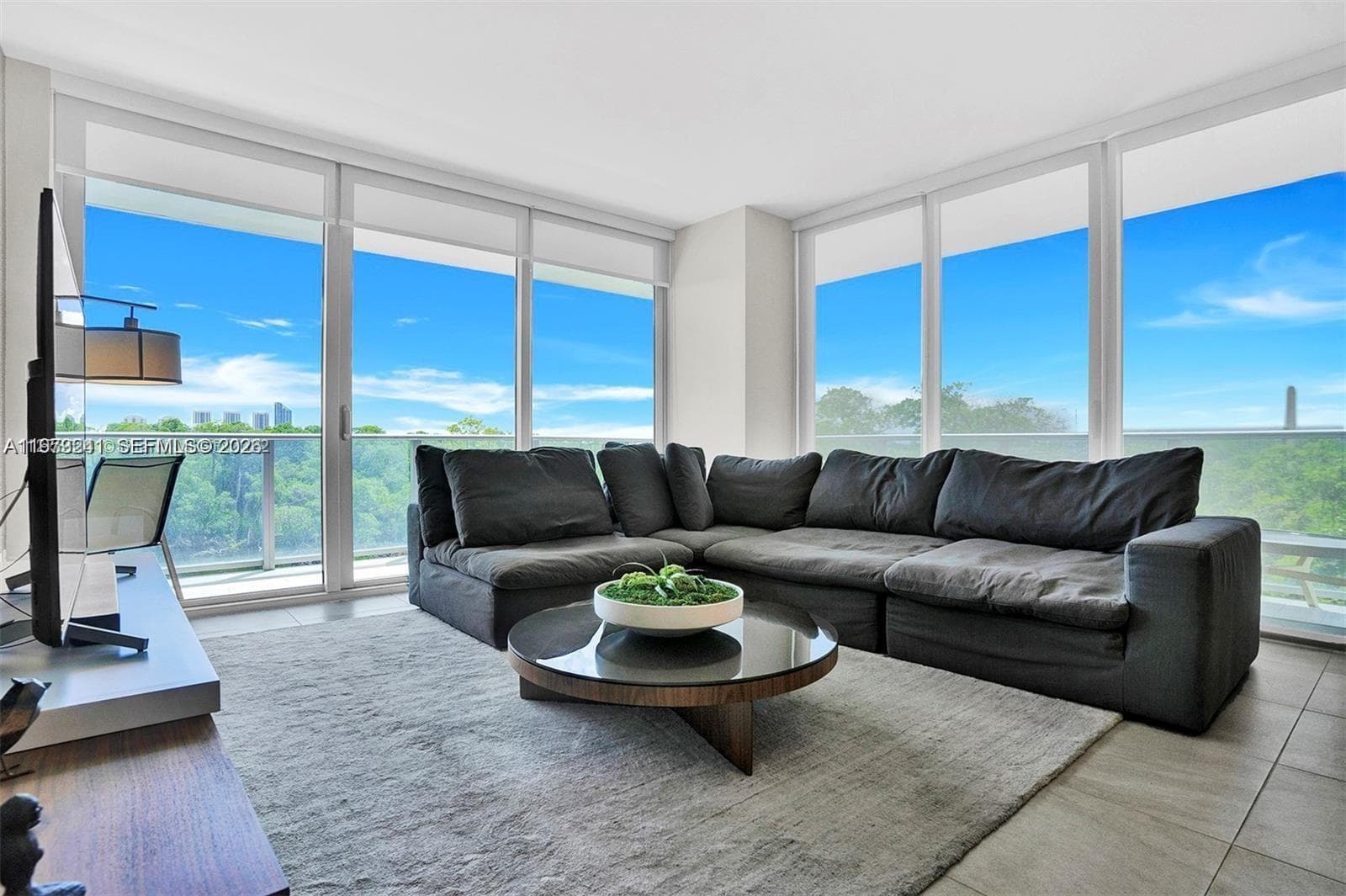 16385 Biscayne Blvd # 421, North Miami Beach FL 33160 — 6