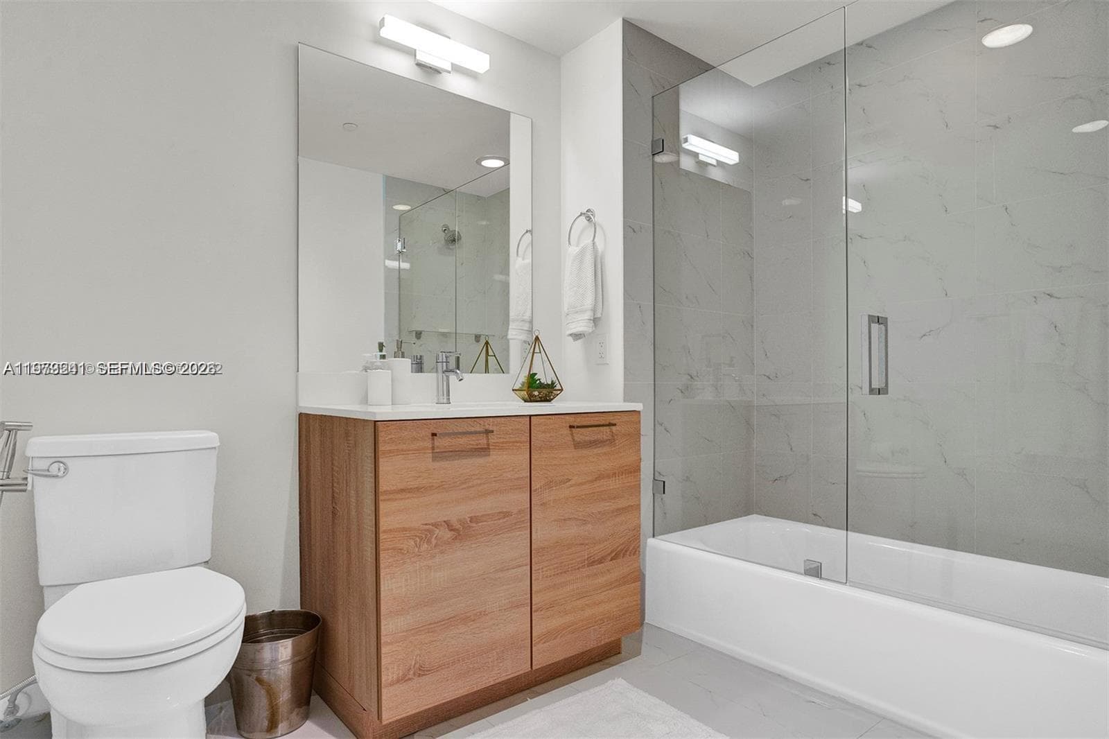 16385 Biscayne Blvd # 421, North Miami Beach FL 33160 — 17