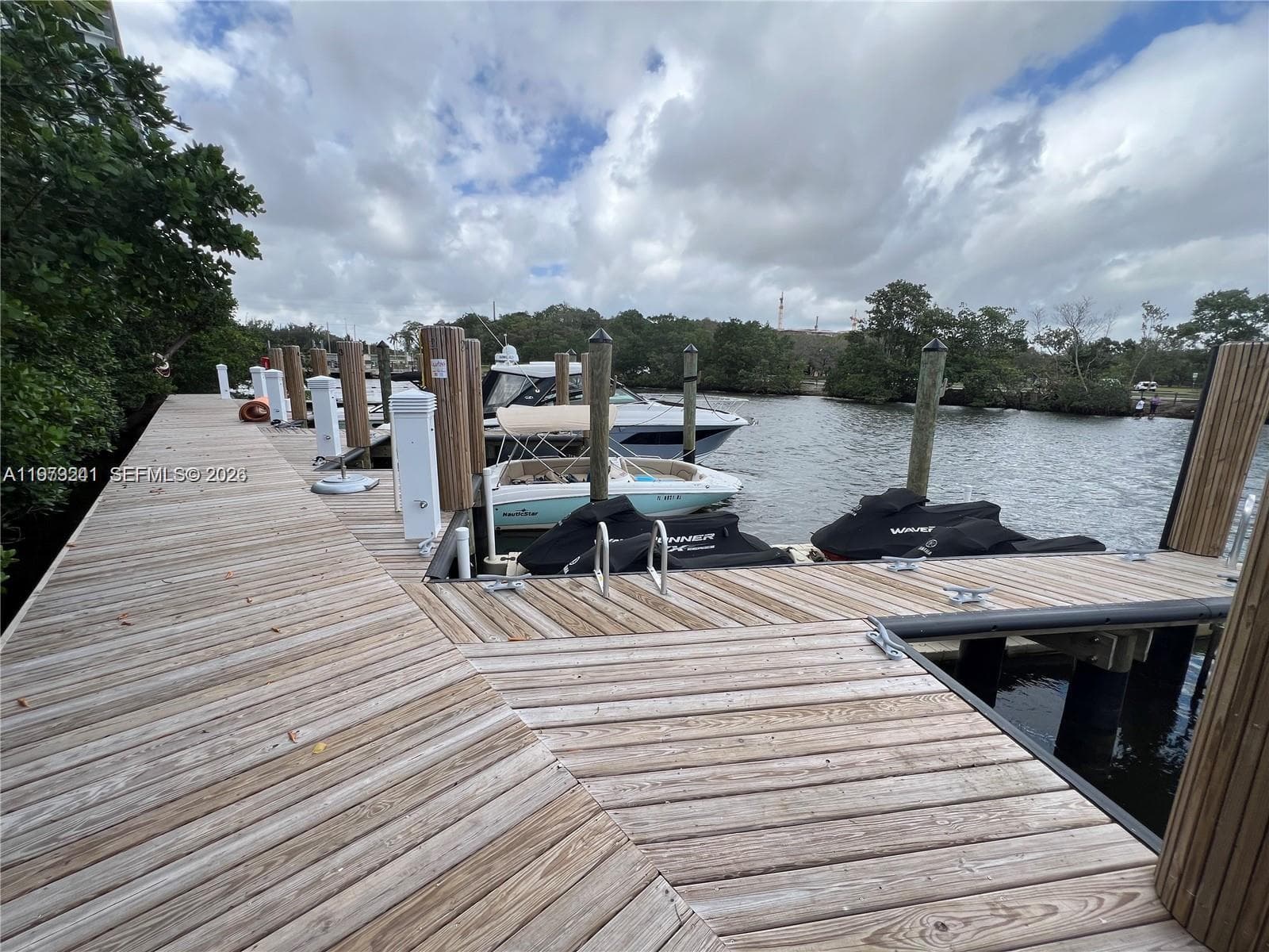 16385 Biscayne Blvd # 421, North Miami Beach FL 33160 — 28