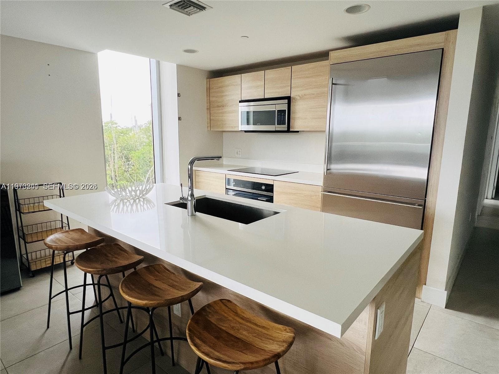 16385 Biscayne Blvd # 421, North Miami Beach FL 33160 — 9