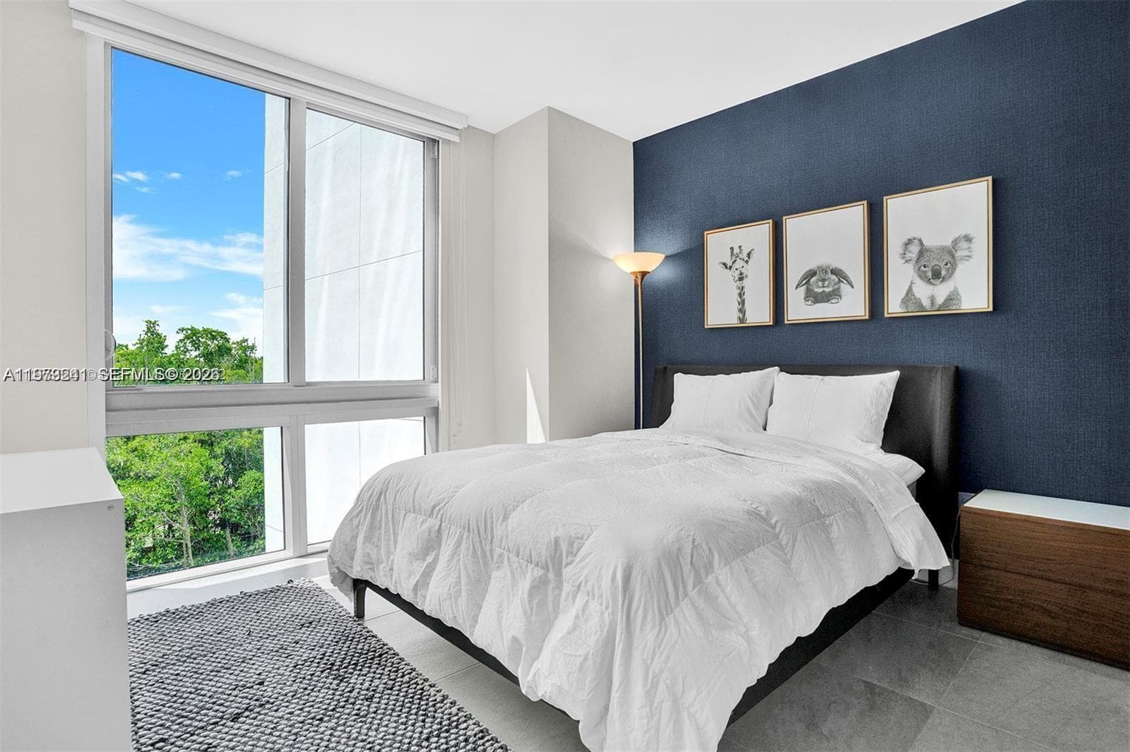 16385 Biscayne Blvd # 421, North Miami Beach FL 33160 — 18
