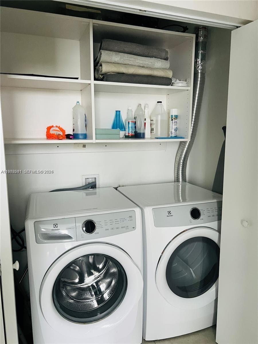 16385 Biscayne Blvd # 421, North Miami Beach FL 33160 — 15