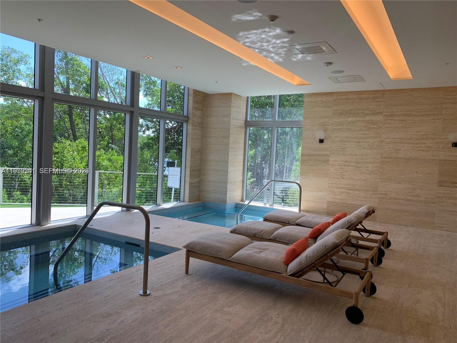 16385 Biscayne Blvd # 421, North Miami Beach FL 33160 — 35