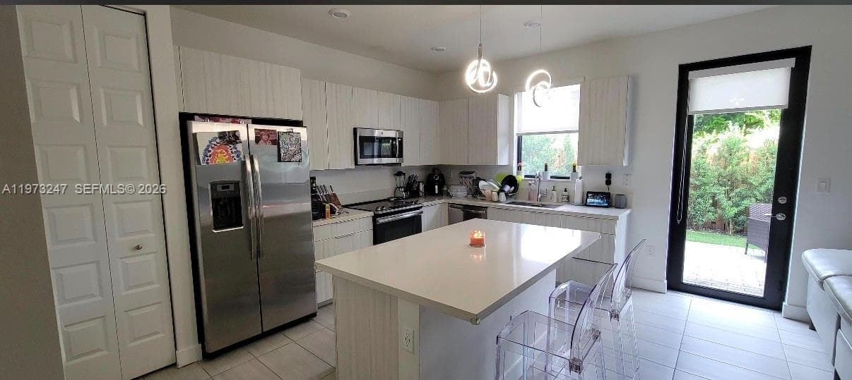 10521 NW 81st Ter, Doral FL 33178 — 10