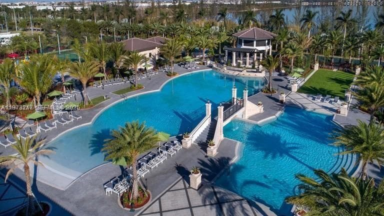 10521 NW 81st Ter, Doral FL 33178 — 25