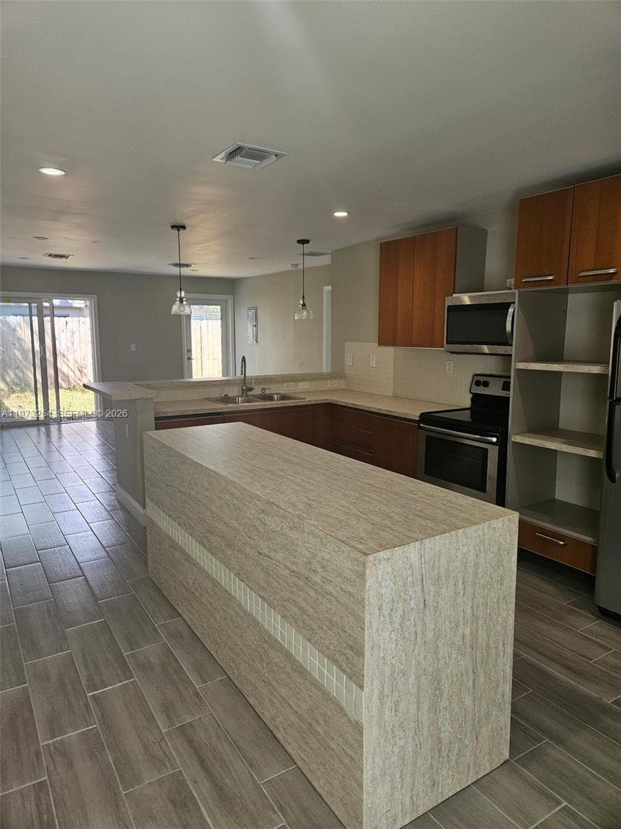 3906 NW 207th St Rd # 3906, Miami Gardens FL 33055 — 16