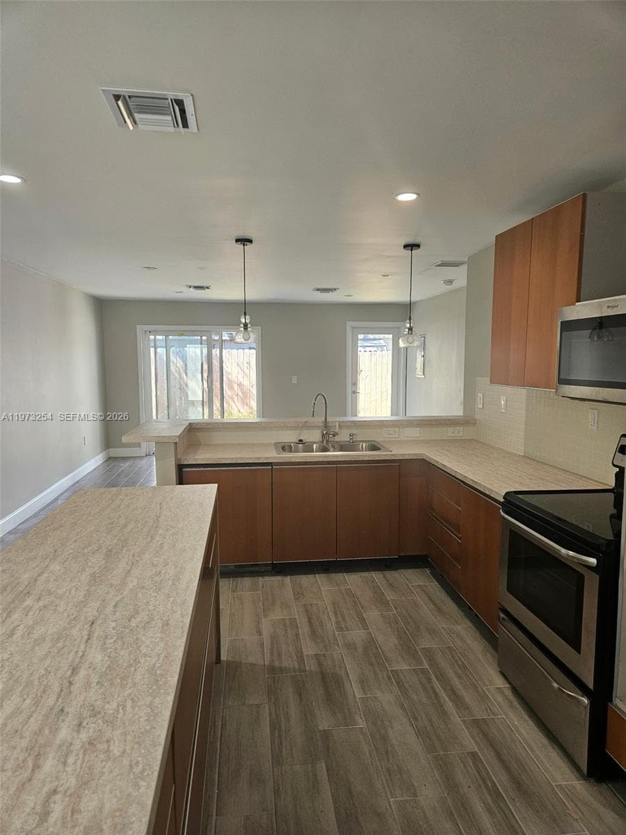 3906 NW 207th St Rd # 3906, Miami Gardens FL 33055 — 14