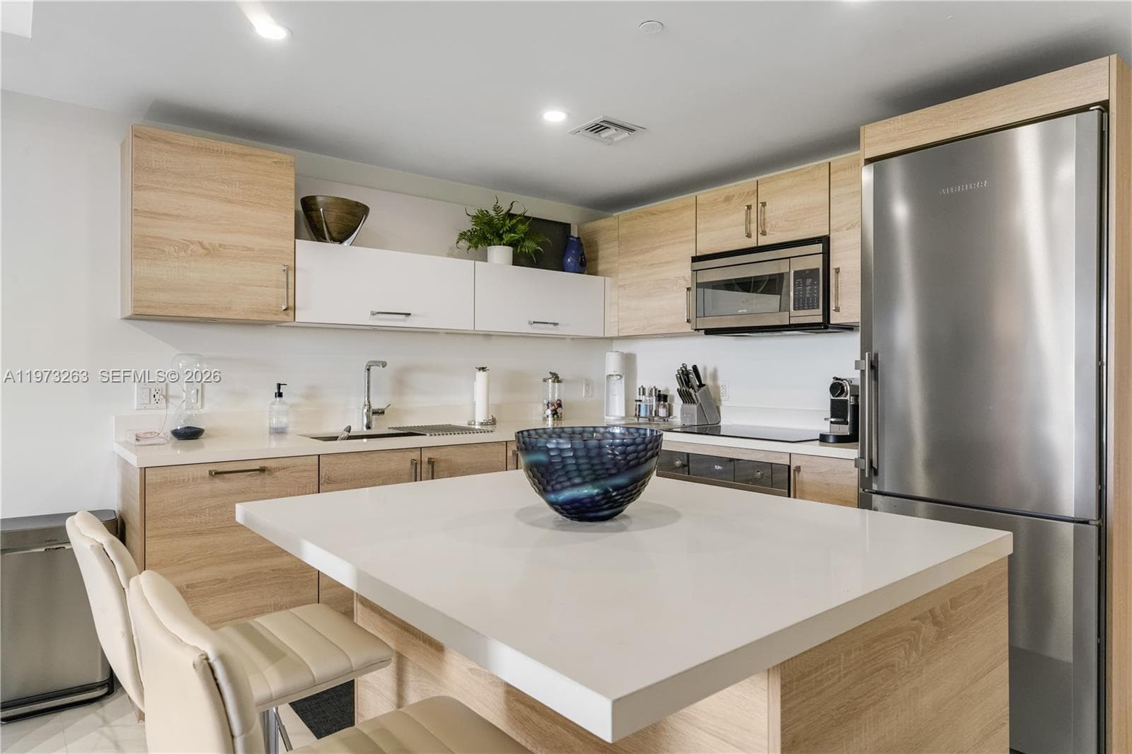 16385 Biscayne Blvd # 1502, North Miami Beach FL 33160 — 8