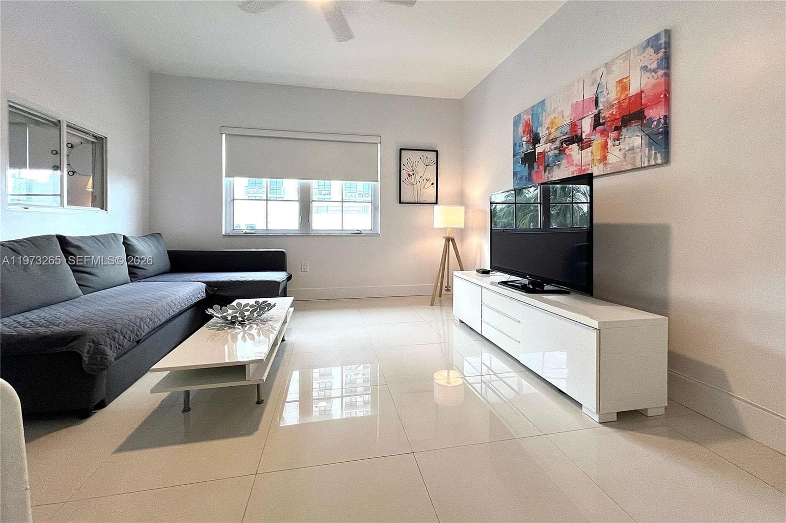 1100 Collins Ave # 303, Miami Beach FL 33139 — 1