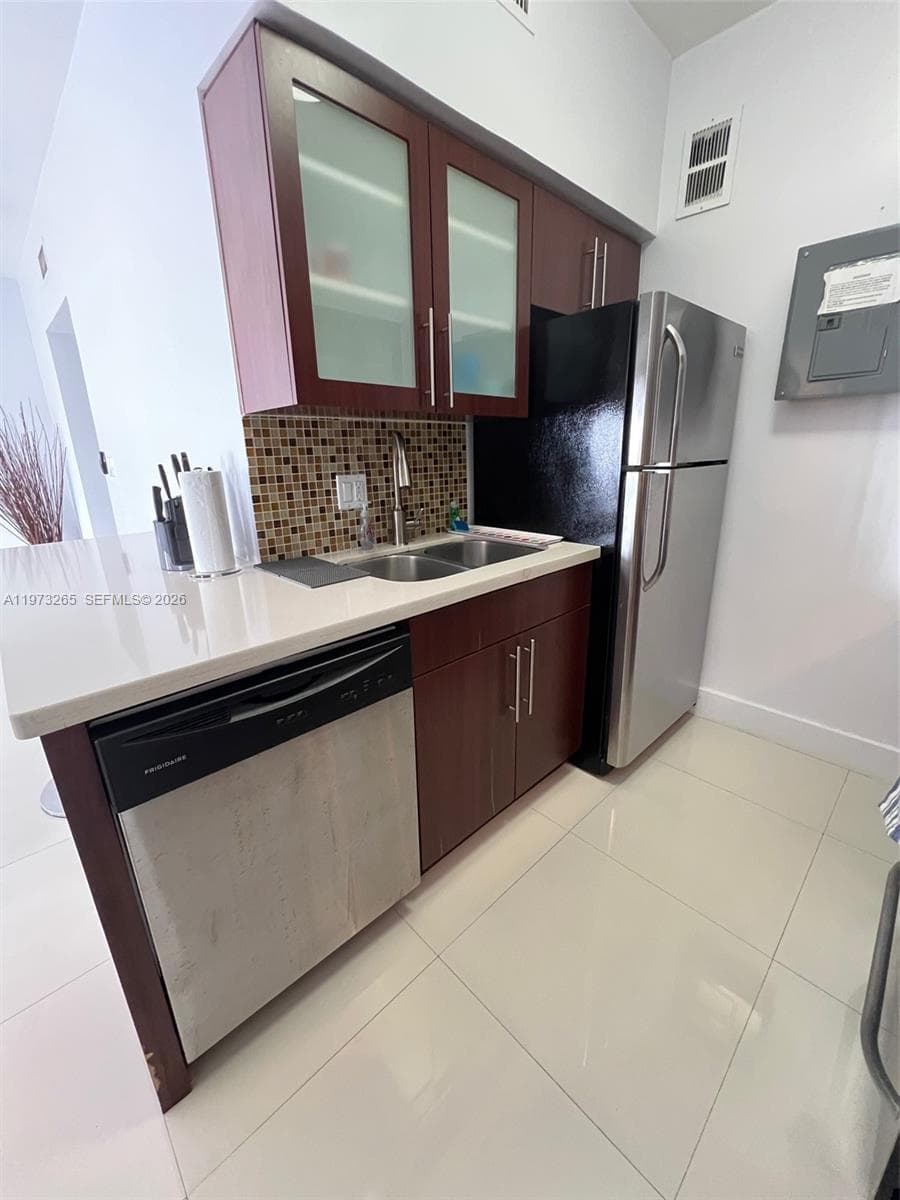 1100 Collins Ave # 303, Miami Beach FL 33139 — 8
