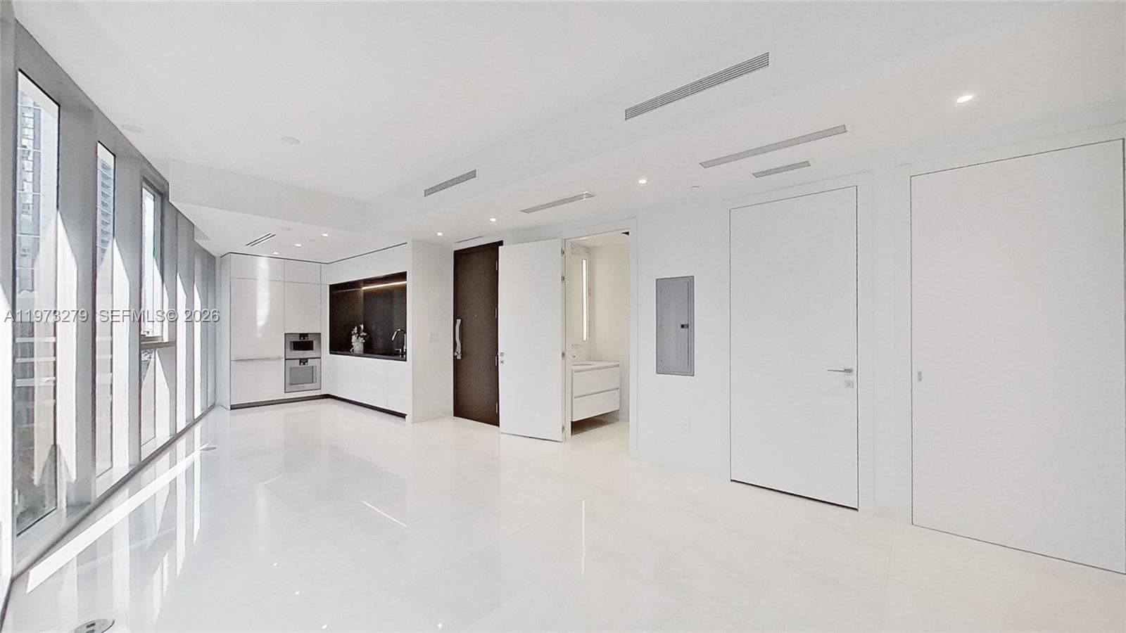 300 Biscayne Boulevard Way # 506E, Miami FL 33131 — 3