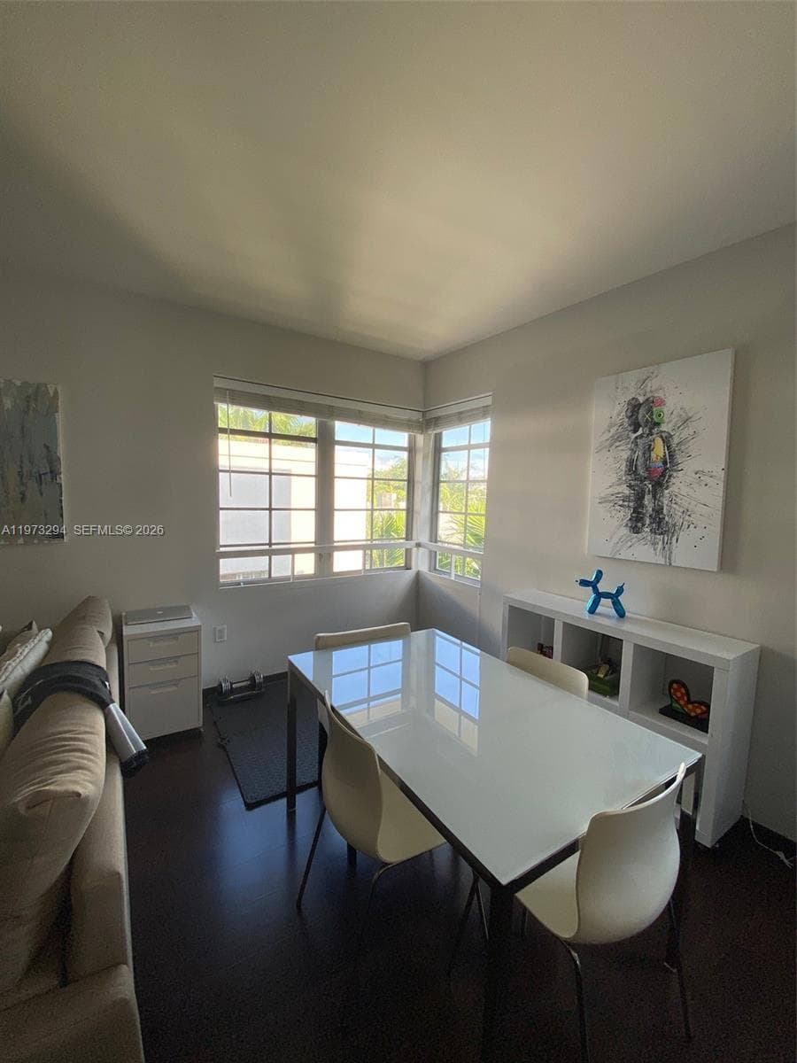 435 21st St # 307, Miami Beach FL 33139 — 4