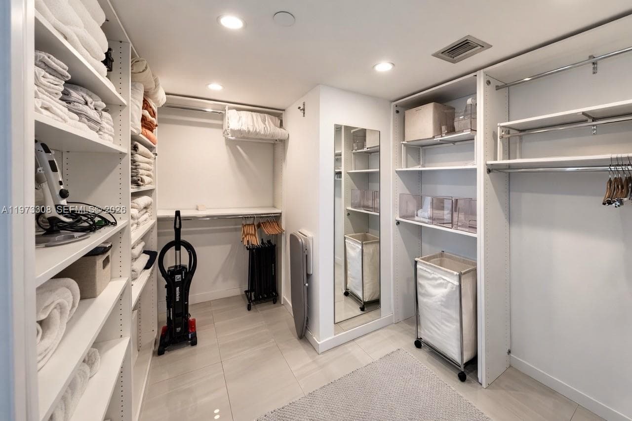 3411 Indian Creek Dr, Miami Beach FL 33140 — 27