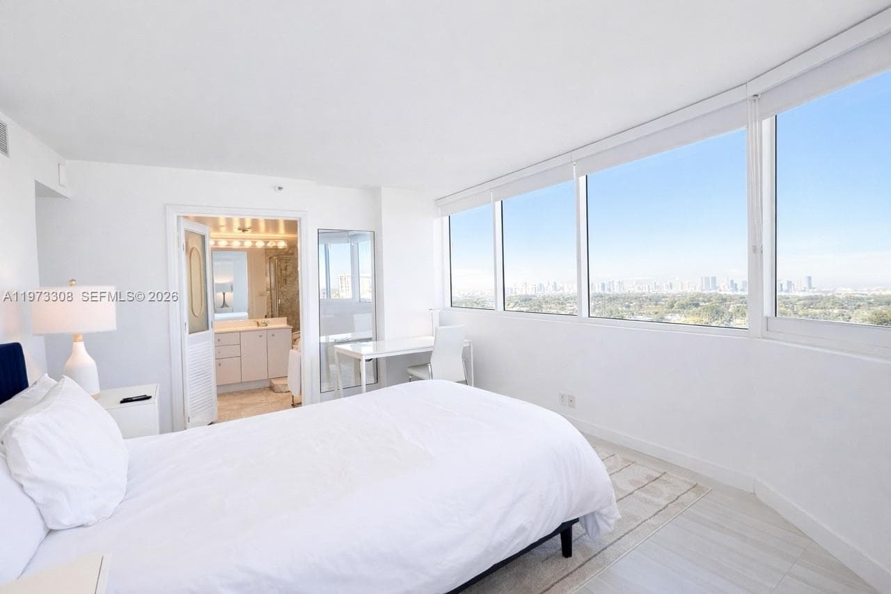 3411 Indian Creek Dr, Miami Beach FL 33140 — 22