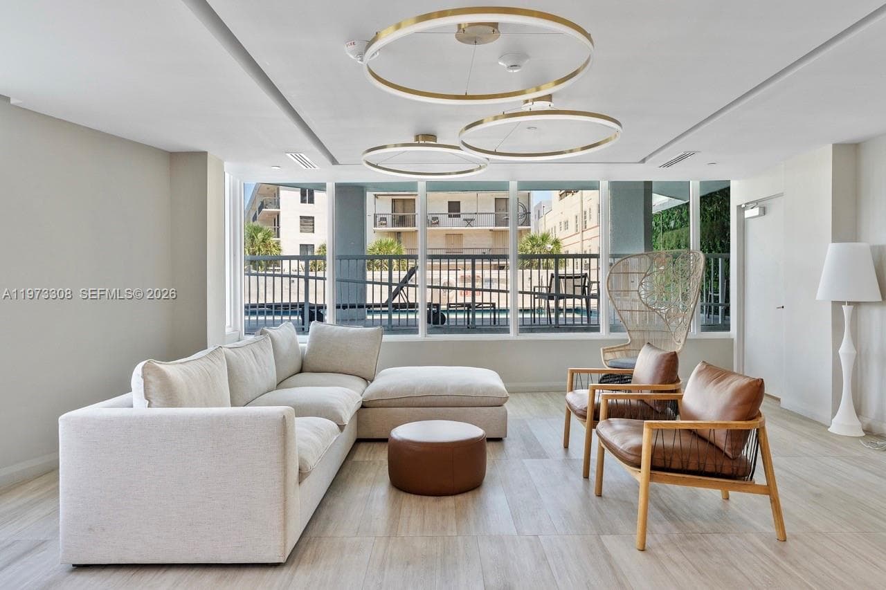 3411 Indian Creek Dr, Miami Beach FL 33140 — 37