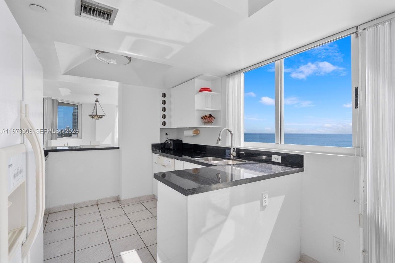 3411 Indian Creek Dr, Miami Beach FL 33140 — 15