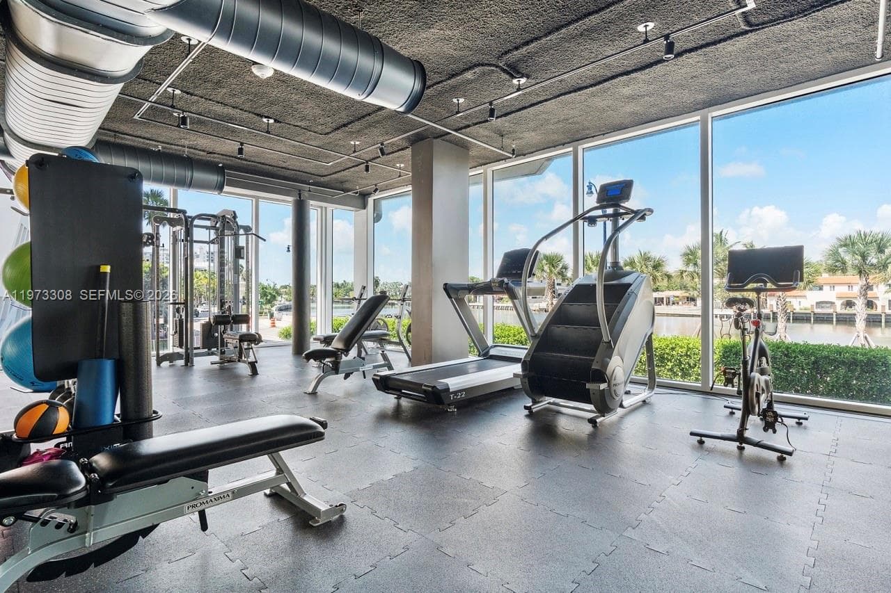 3411 Indian Creek Dr, Miami Beach FL 33140 — 40