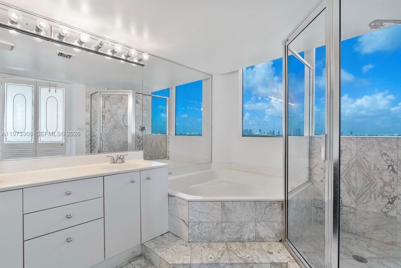 3411 Indian Creek Dr, Miami Beach FL 33140 — 29
