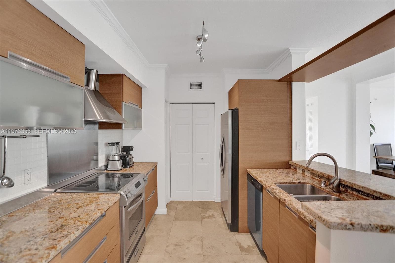 17100 N Bay Rd # 1501, Sunny Isles Beach FL 33160 — 33