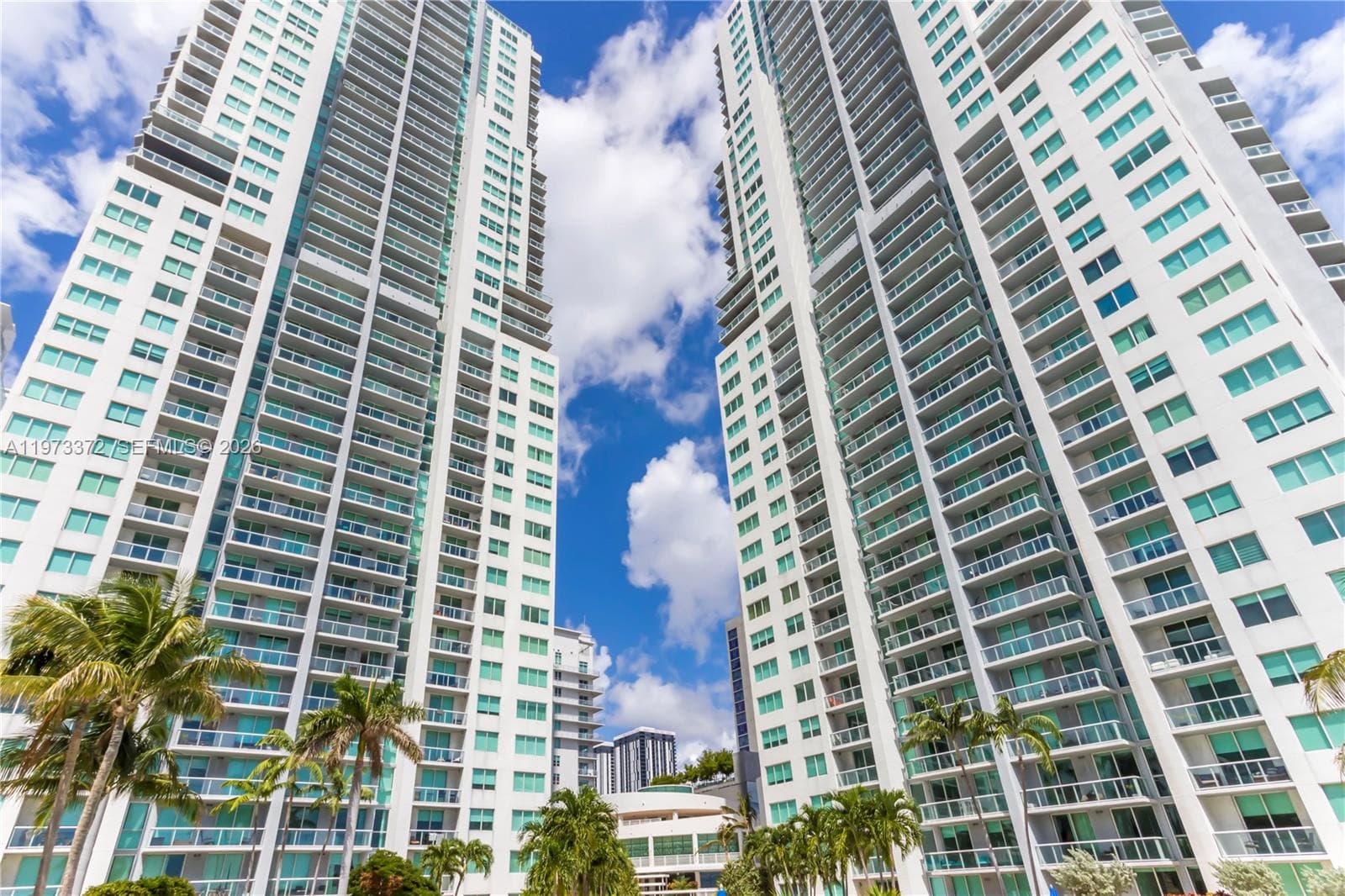 253 NE 2nd St # 3108, Miami FL 33132 — 72