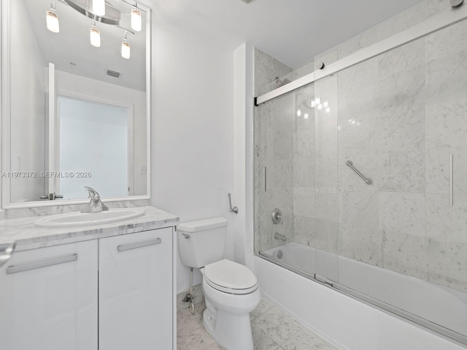 253 NE 2nd St # 3108, Miami FL 33132 — 25