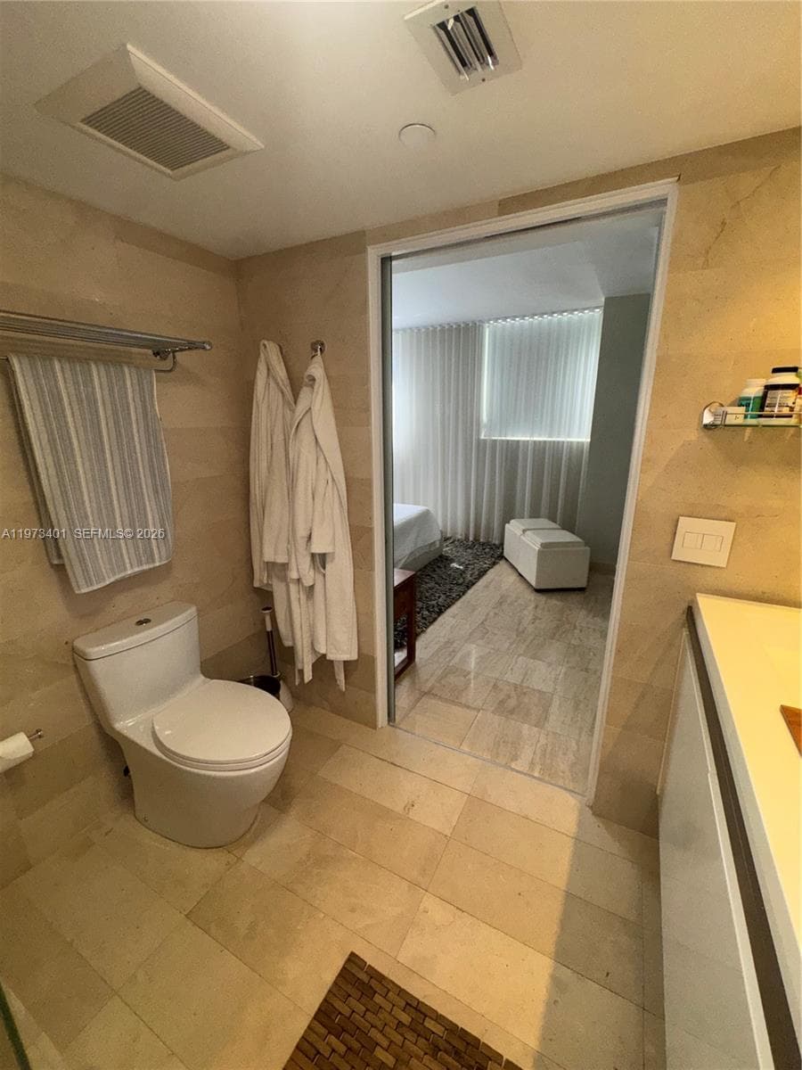 2457 Collins Ave # 405, Miami Beach FL 33140 — 22