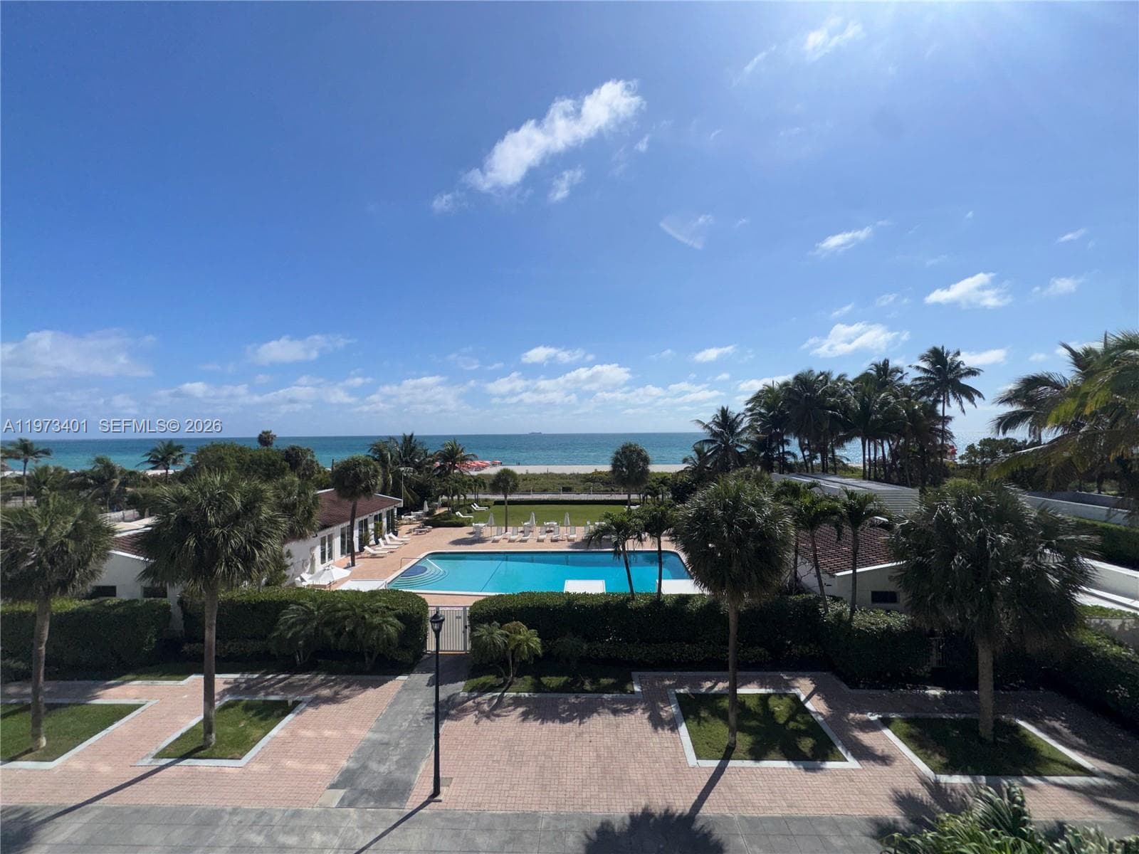2457 Collins Ave # 405, Miami Beach FL 33140 — 1