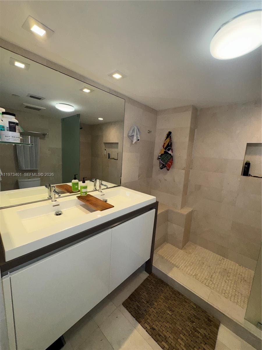 2457 Collins Ave # 405, Miami Beach FL 33140 — 20