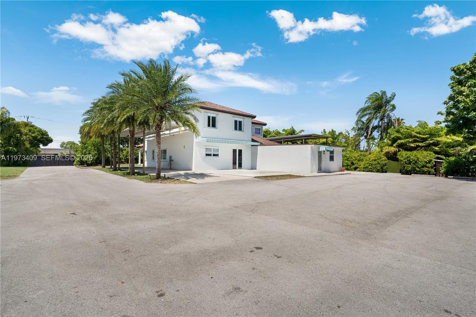 13050 SW 26th St, Miami FL 33175 — 32