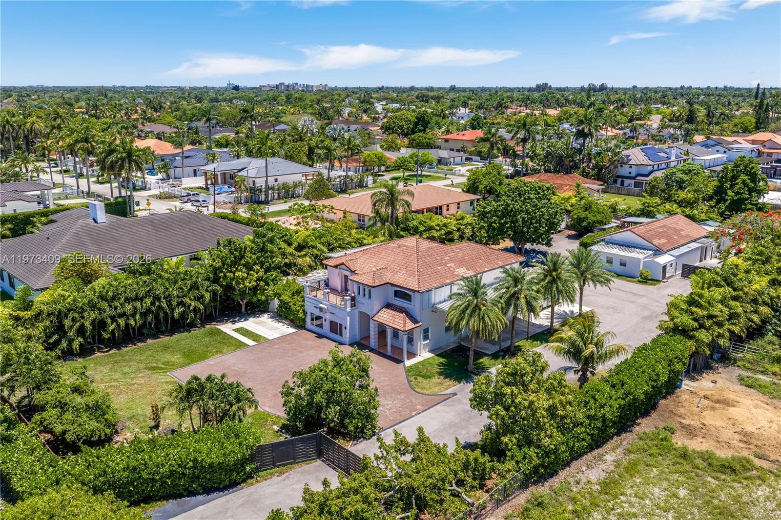 13050 SW 26th St, Miami FL 33175 — 40