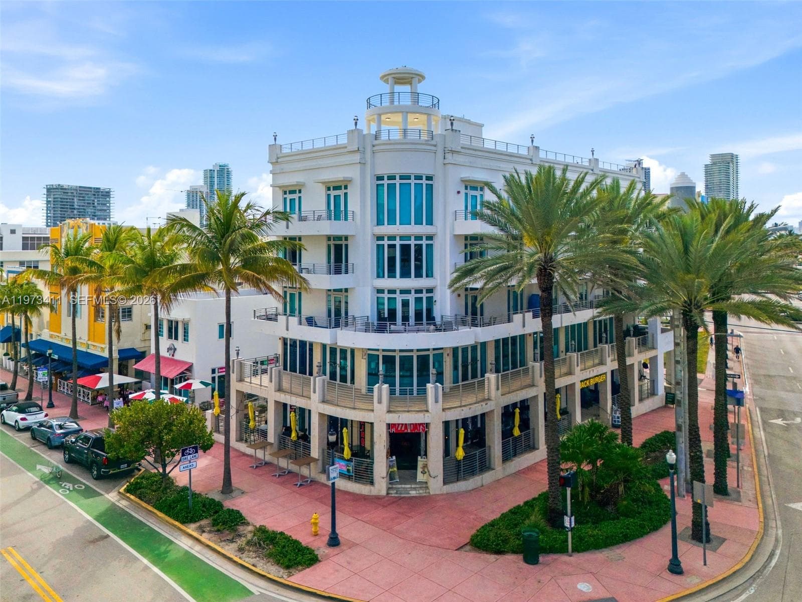 448 Ocean Dr # 303, Miami Beach FL 33139 — 1
