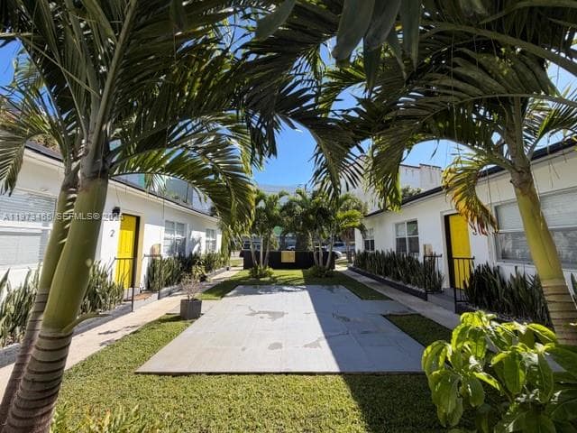 Miami, FL — 11