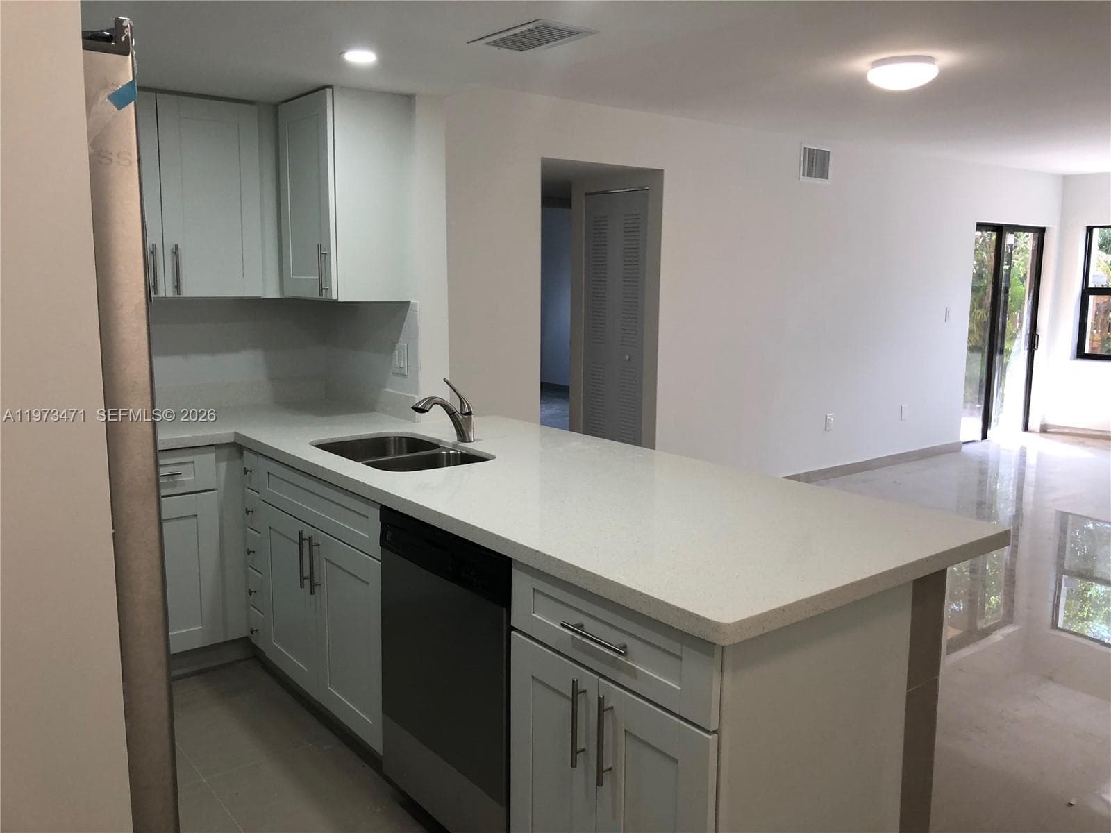 8883 Fontainebleau Blvd # A, Miami FL 33172 — 2