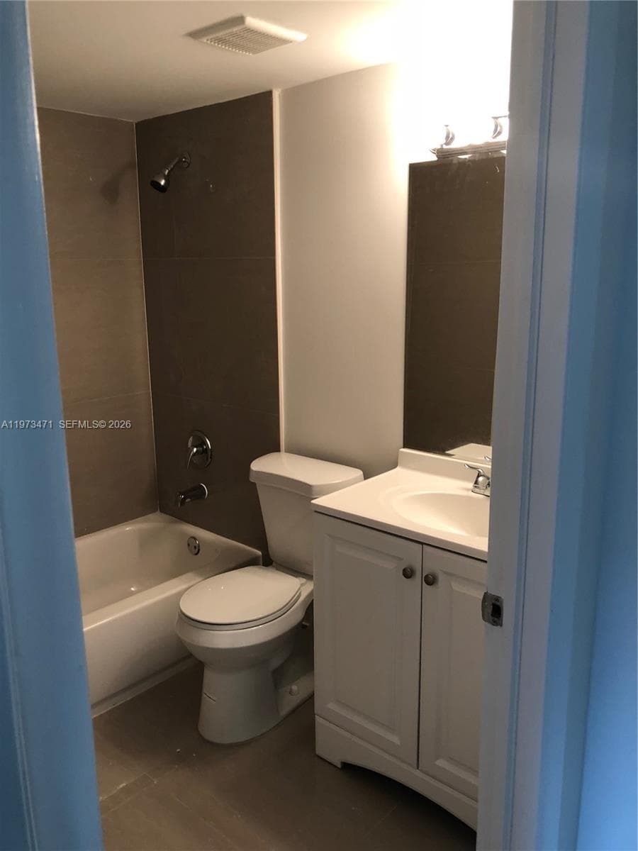 8883 Fontainebleau Blvd # A, Miami FL 33172 — 7