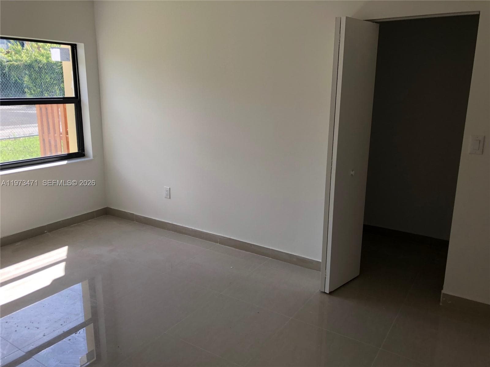 8883 Fontainebleau Blvd # A, Miami FL 33172 — 10