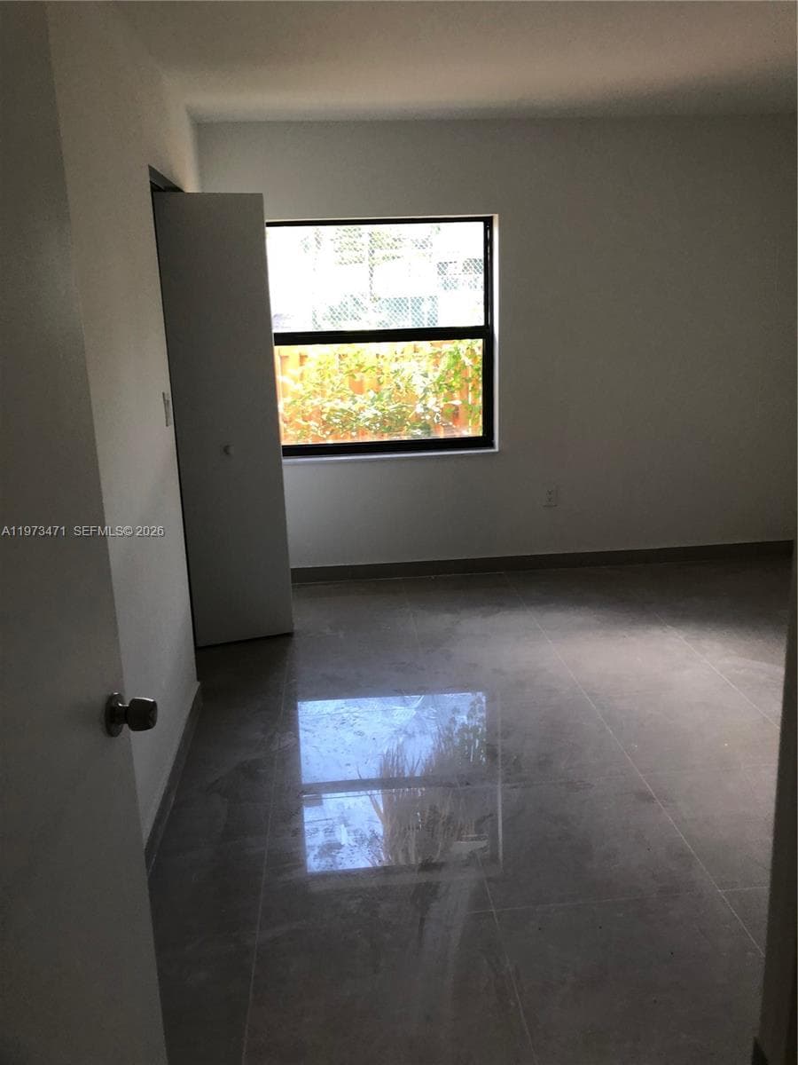 8883 Fontainebleau Blvd # A, Miami FL 33172 — 8