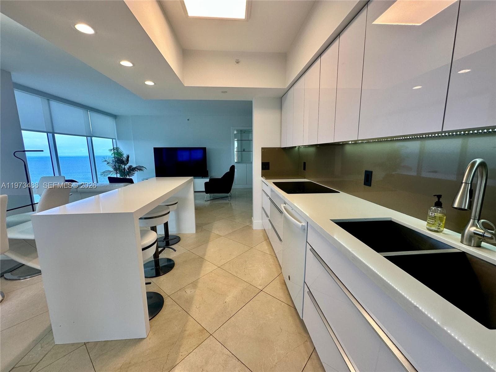 4775 Collins Ave # 2407, Miami Beach FL 33140 — 2