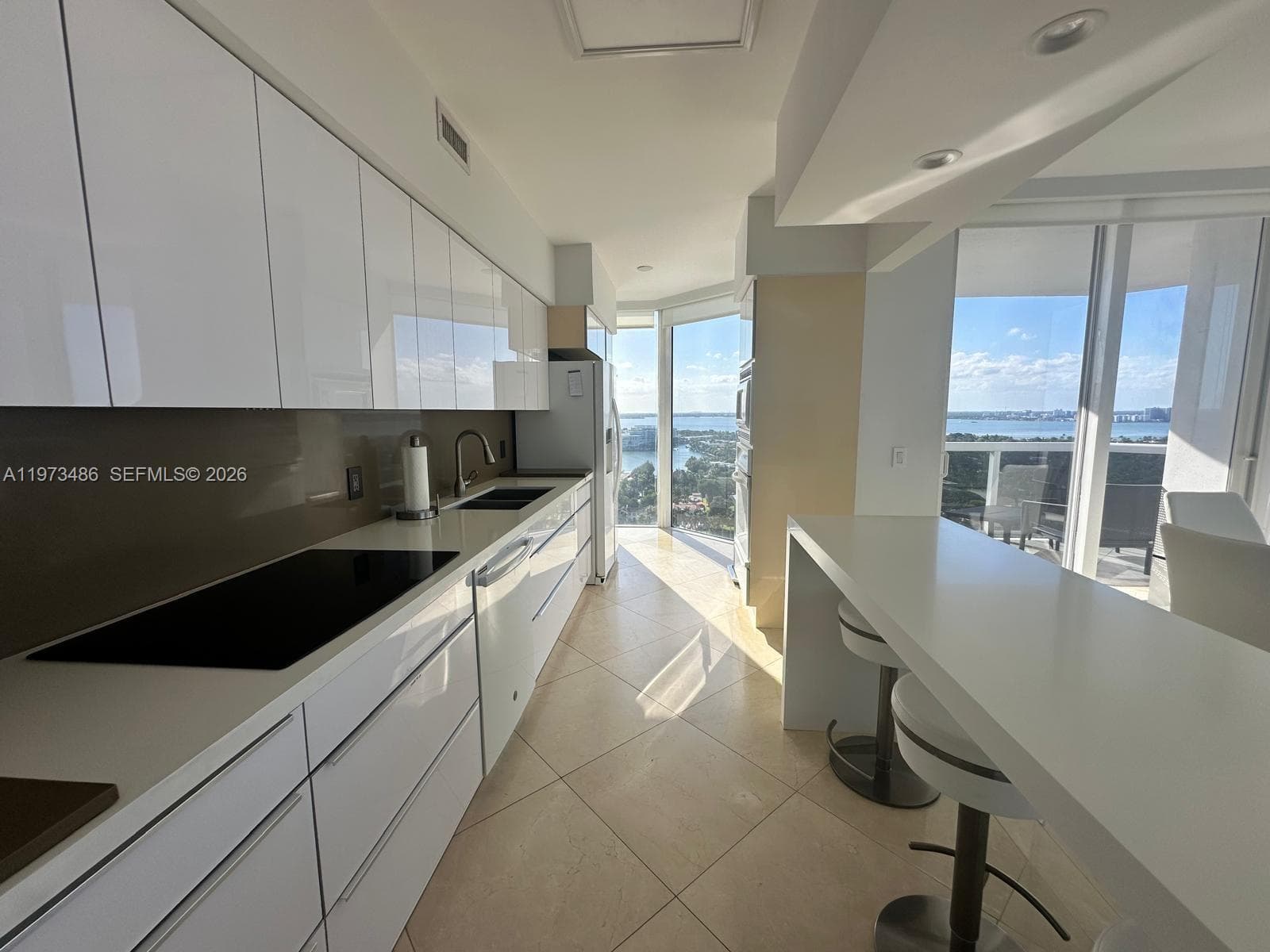 4775 Collins Ave # 2407, Miami Beach FL 33140 — 5