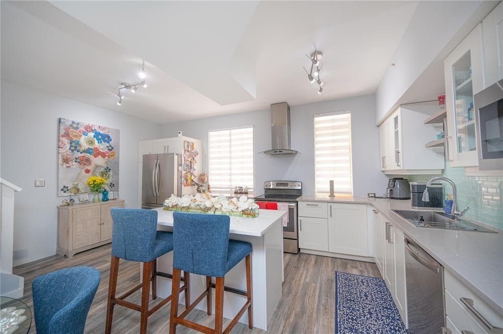 2841 NE 185th Street # 514, Miami FL 33180 — 7