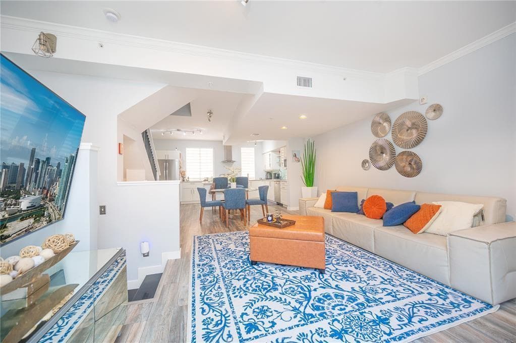 2841 NE 185th Street # 514, Miami FL 33180 — 3