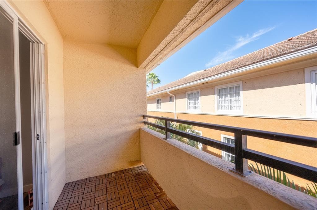 2841 NE 185th Street # 514, Miami FL 33180 — 20