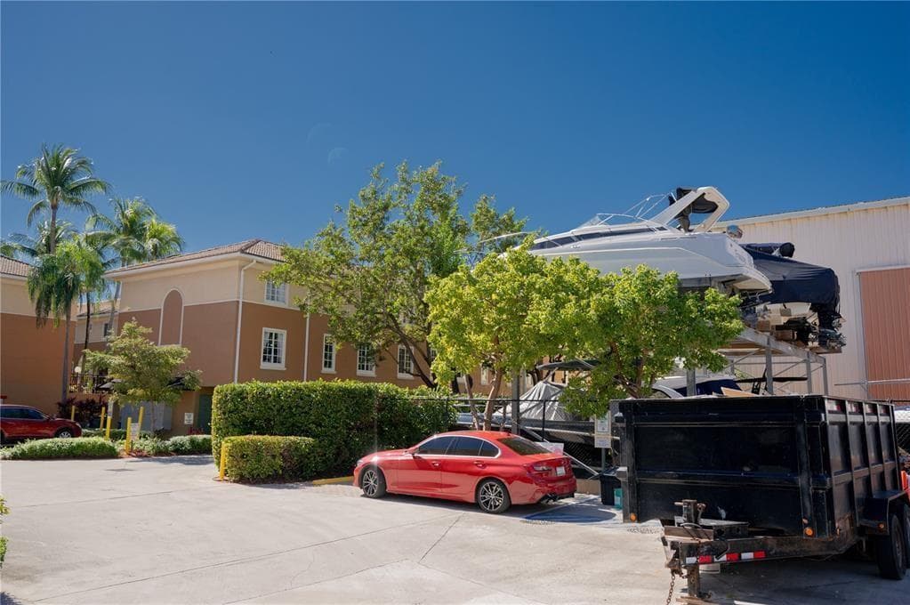 2841 NE 185th Street # 514, Miami FL 33180 — 24